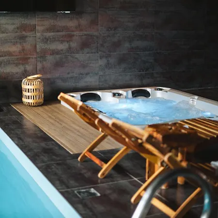 Pod Vojtechem - Soukromy Wellness Holiday home *